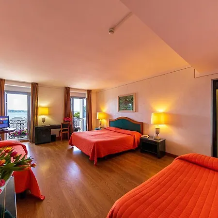 Szálloda Intra Hotel Intra