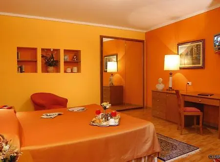 Отель Intra Hotel 3*