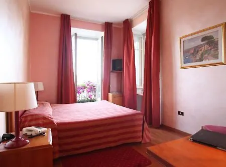 Intra Hotel Интра