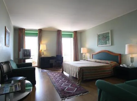 Отель Intra Hotel Интра