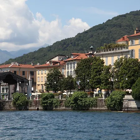 Szálloda Intra Hotel