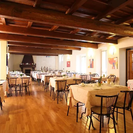 Szálloda Intra Hotel 3*