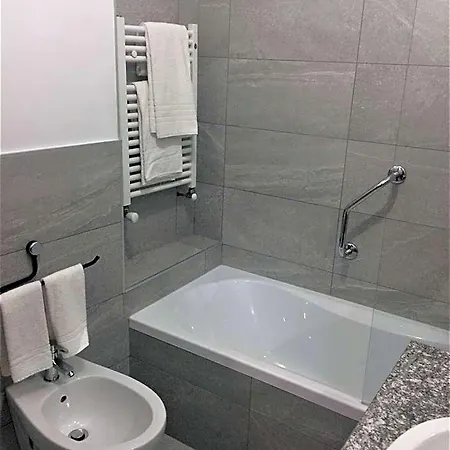 Intra Hotel Otel
