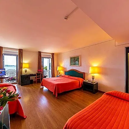 Intra Hotel Intra
