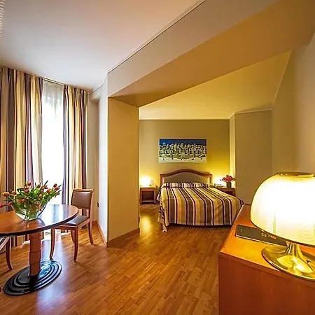 Intra Hotel 3* Intra
