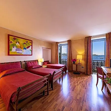 Intra Hotel Otel 3*